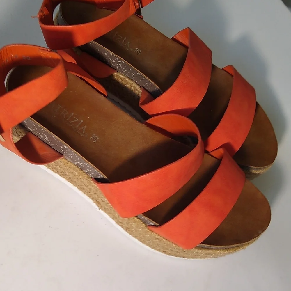 NWOT Patrizia by Spring Step 38 Women's Platform Sandals - Picture 10 of 12